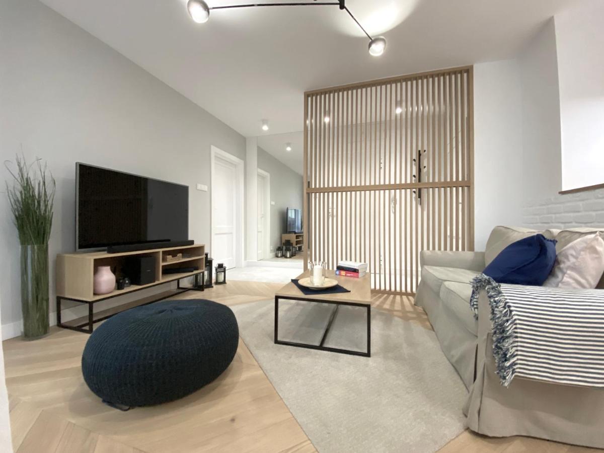 Mycherry - Old Town Apartment - Wiezienna 21C Wroclaw Ngoại thất bức ảnh