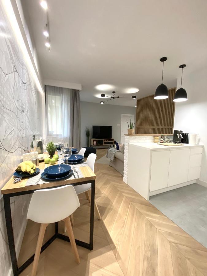 Mycherry - Old Town Apartment - Wiezienna 21C Wroclaw Ngoại thất bức ảnh